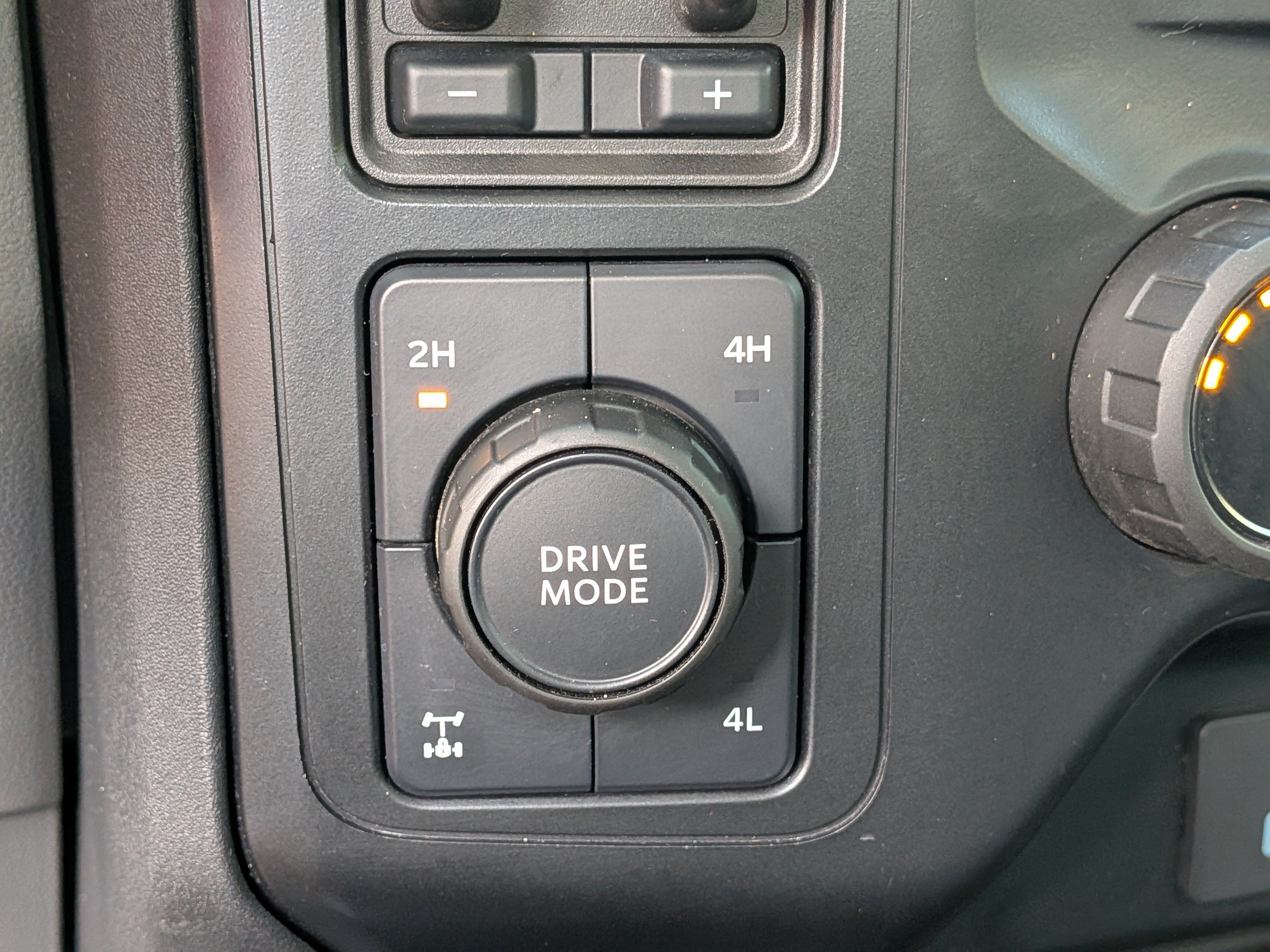 Used 2024 Ford F250 XL w/ STX Appearance Package AWD/4WD image 28