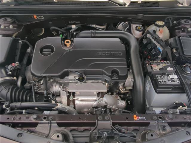 Used 2021 Chevrolet Malibu LT FWD image 21