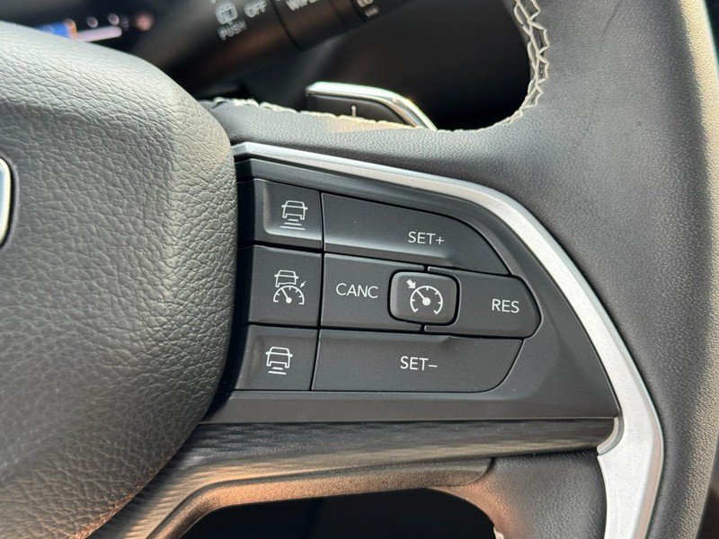 Used 2023 Jeep Grand Cherokee Altitude AWD/4WD image 17
