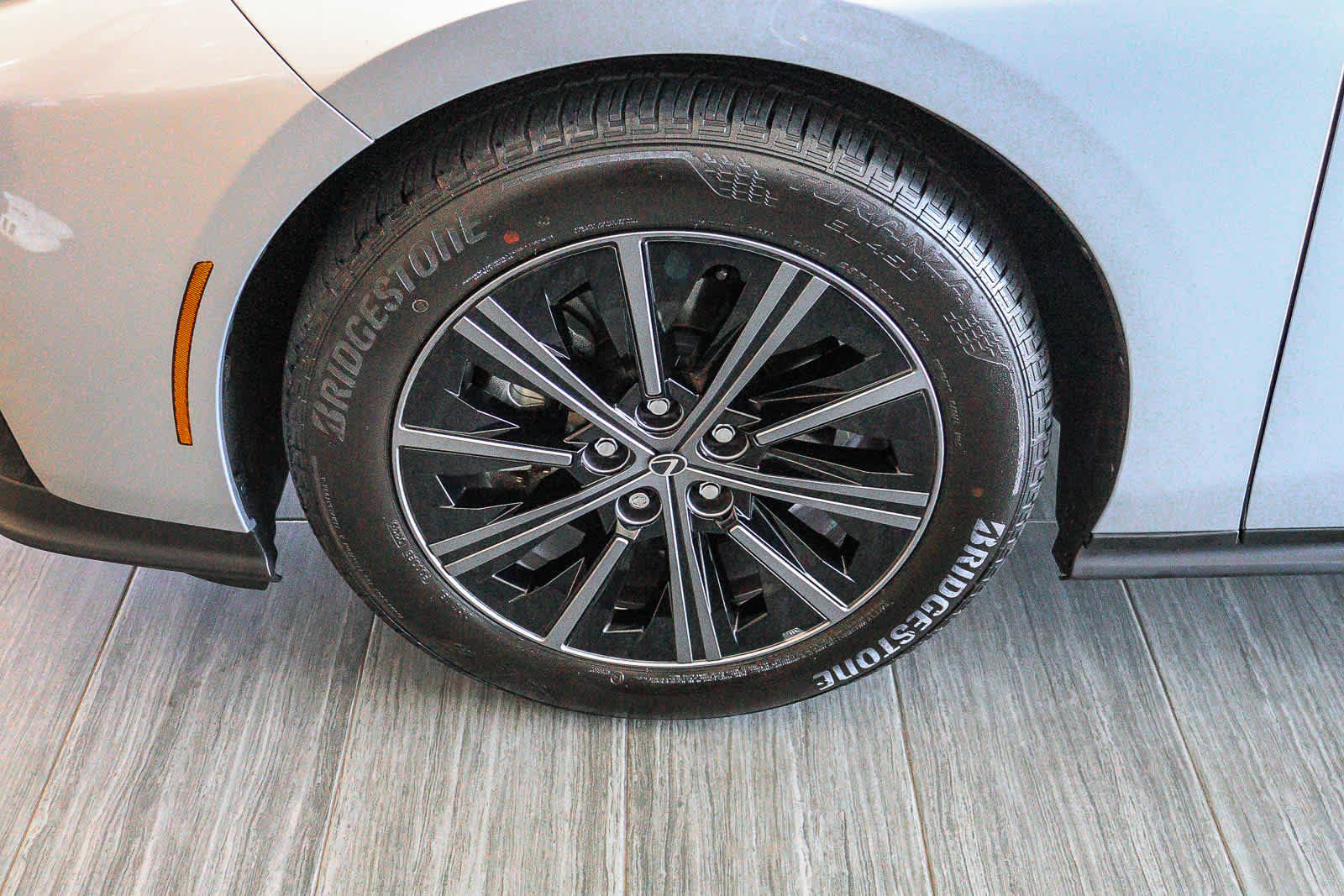 New 2026 Lexus ES 500e AWD/4WD image 8