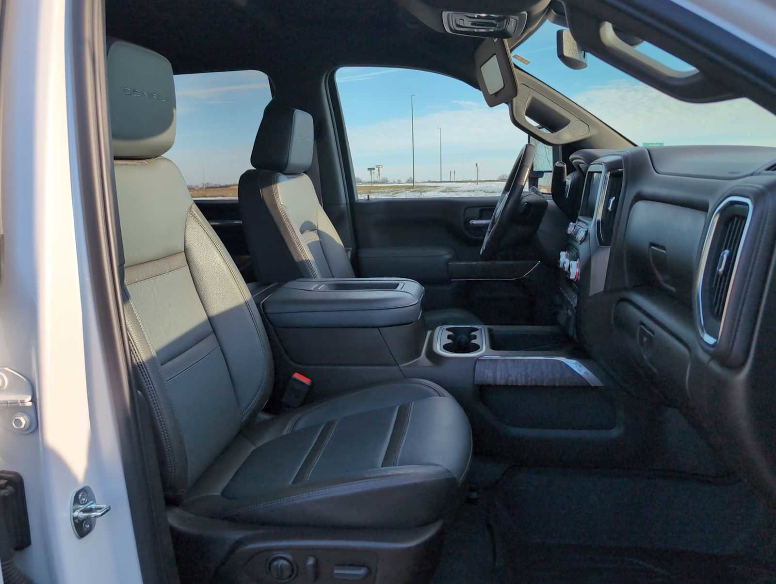 Used 2021 GMC Sierra 2500 Denali image 27