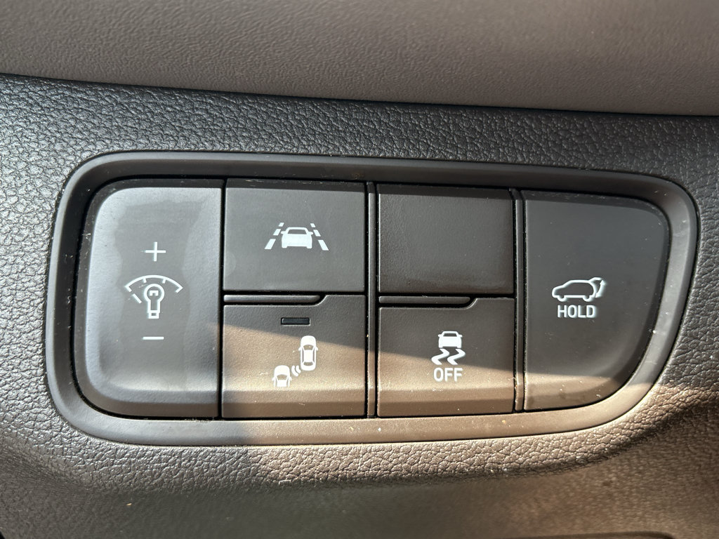 Used 2020 Hyundai Santa Fe Limited FWD image 30