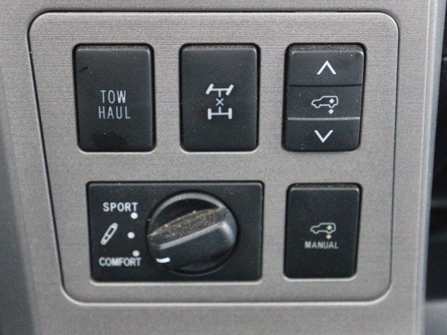 Used 2012 Toyota Sequoia Platinum image 28