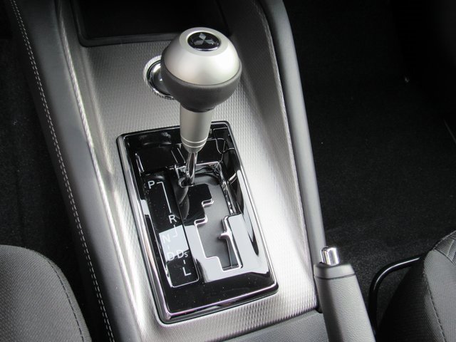 Used 2025 Mitsubishi Outlander Sport ES image 18