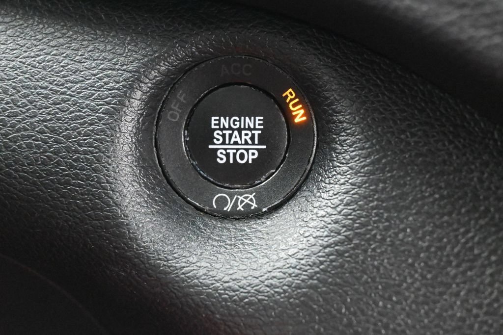 Used 2022 Jeep Cherokee Latitude Lux FWD image 26