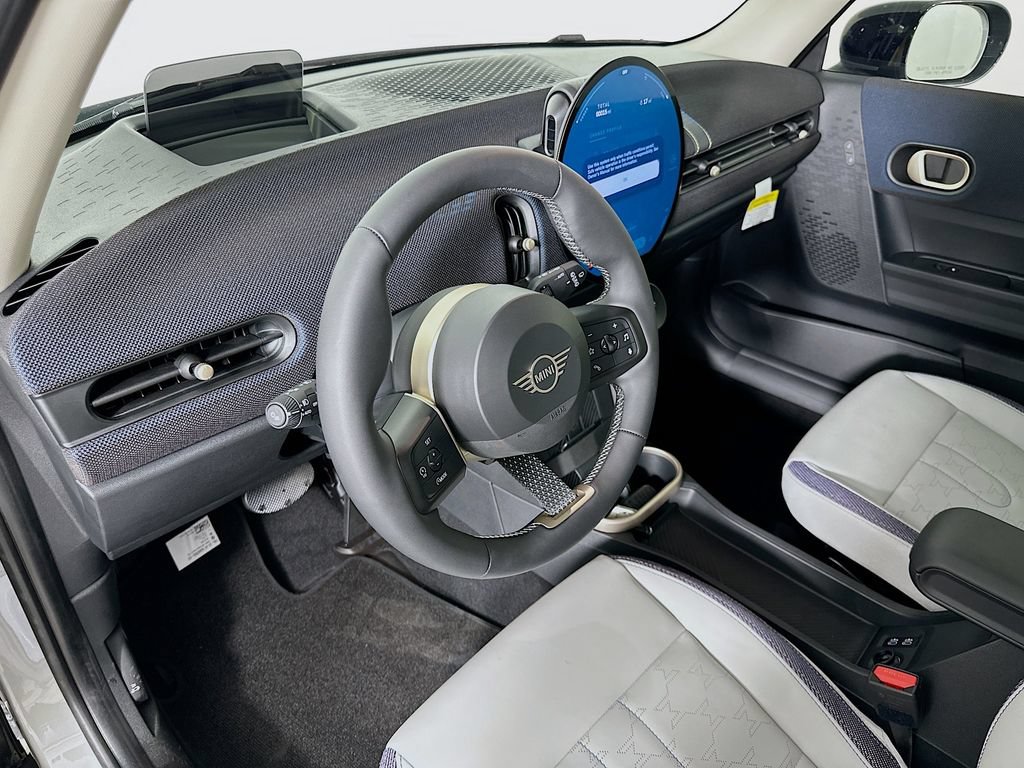 Certified 2025 MINI Cooper 2-Door Hardtop FWD image 9