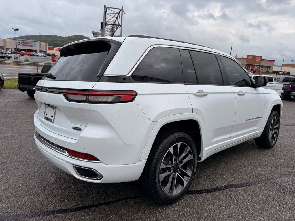 Used 2022 Jeep Grand Cherokee Overland w/ Luxury Tech Group IV image 6