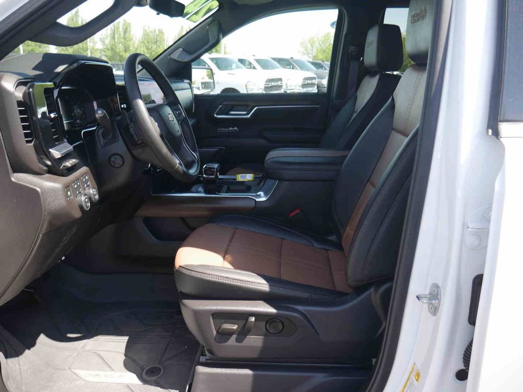 Used 2024 Chevrolet Silverado 1500 High Country w/ High Country Premium Package image 27