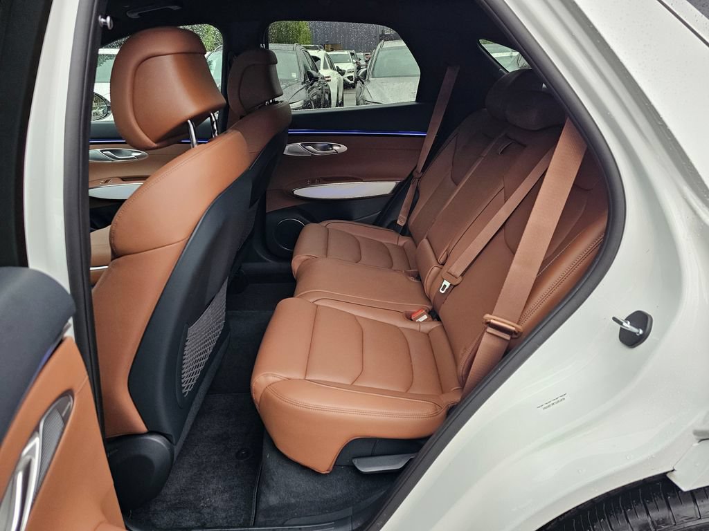 Certified 2026 Genesis GV70 2.5T Advanced AWD/4WD image 23