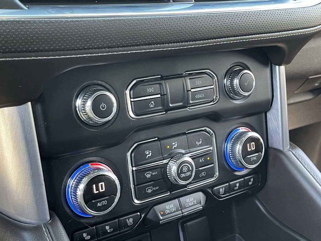 Used 2021 GMC Yukon XL SLT w/ SLT Luxury Package image 27