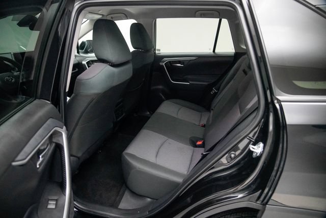 Used 2025 Toyota RAV4 XLE AWD/4WD image 25