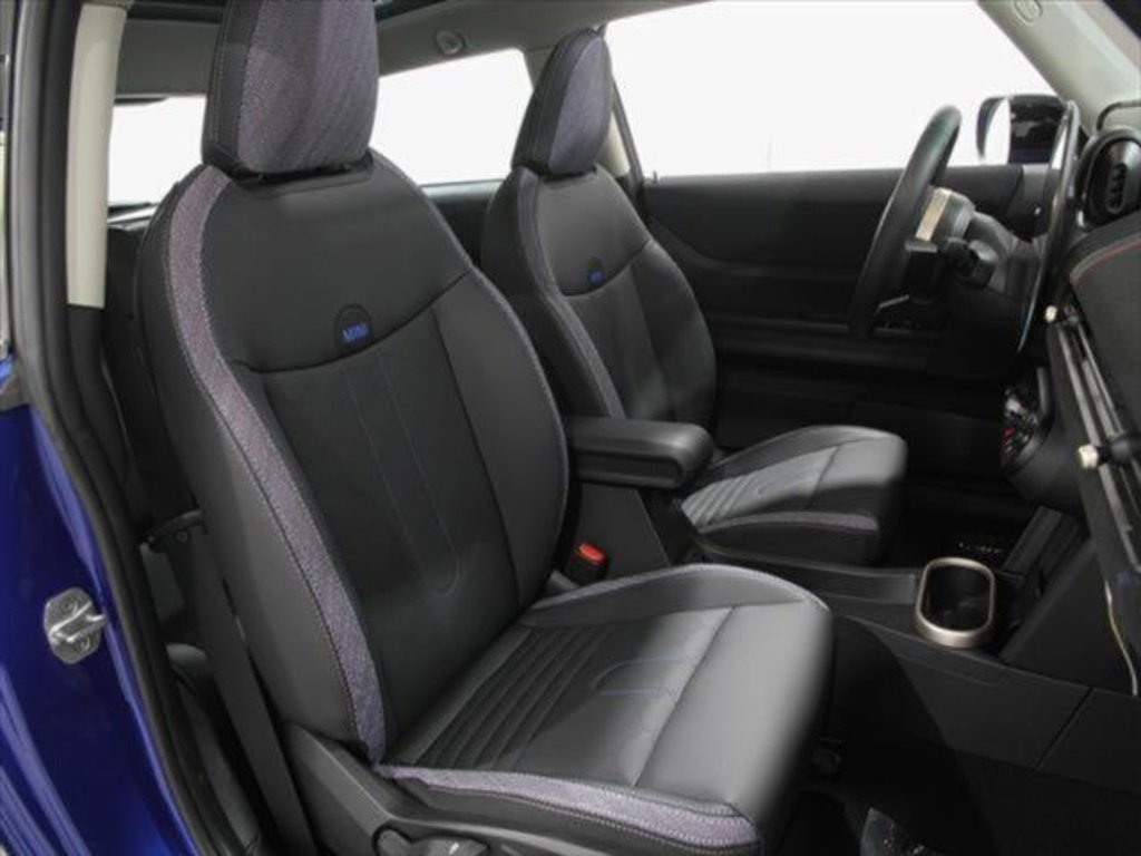 Certified 2025 MINI Cooper S image 19