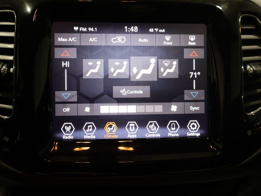 Used 2020 Jeep Compass Limited image 29