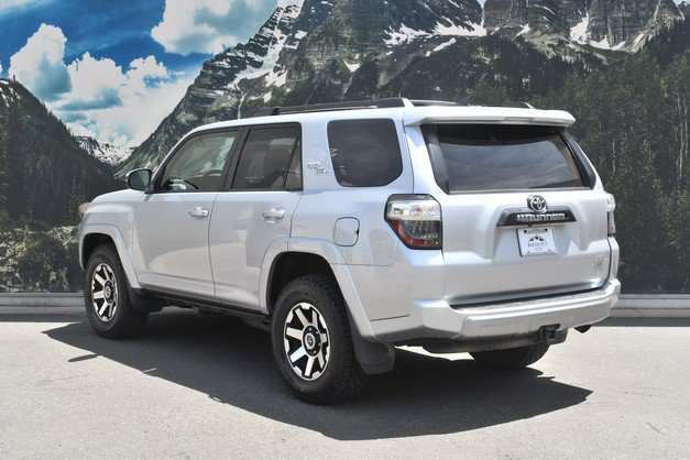 Certified 2019 Toyota 4Runner TRD Off-Road Premium AWD/4WD image 9