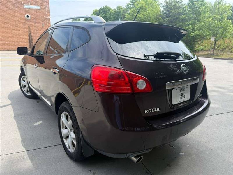 Used 2011 Nissan Rogue SV AWD/4WD image 2