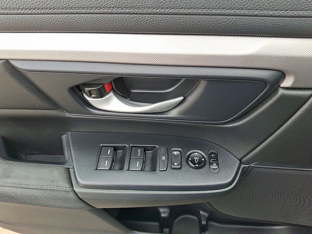 Used 2019 Honda CR-V LX image 2