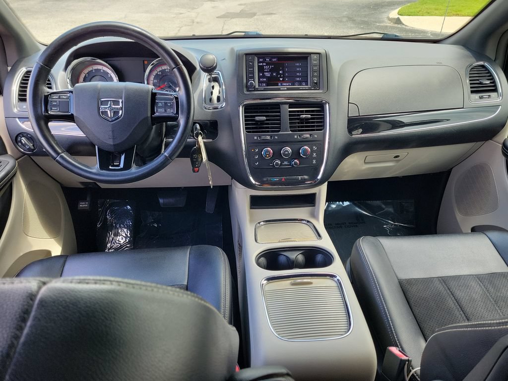 Used 2019 Dodge Grand Caravan SXT FWD image 11