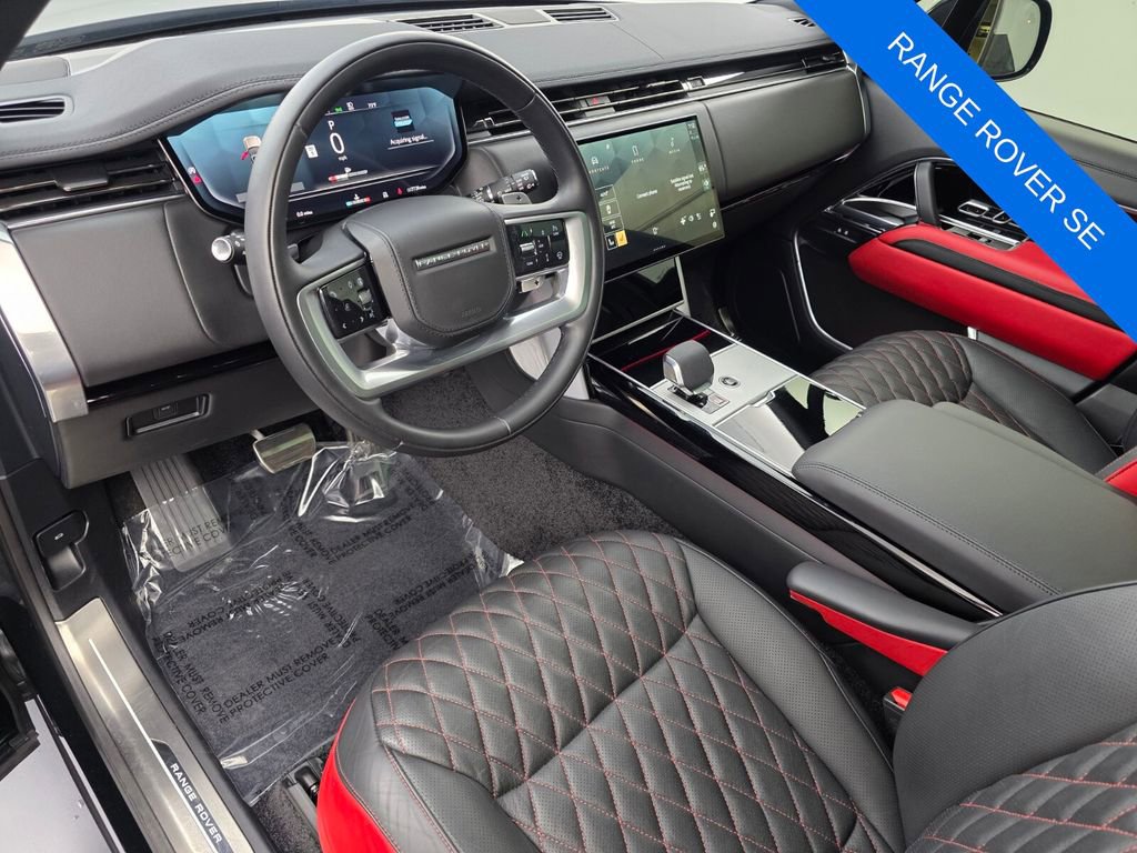 Used 2025 Land Rover Range Rover SE AWD/4WD image 10