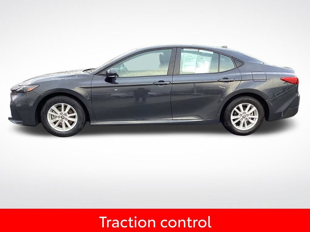 Used 2025 Toyota Camry LE image 6