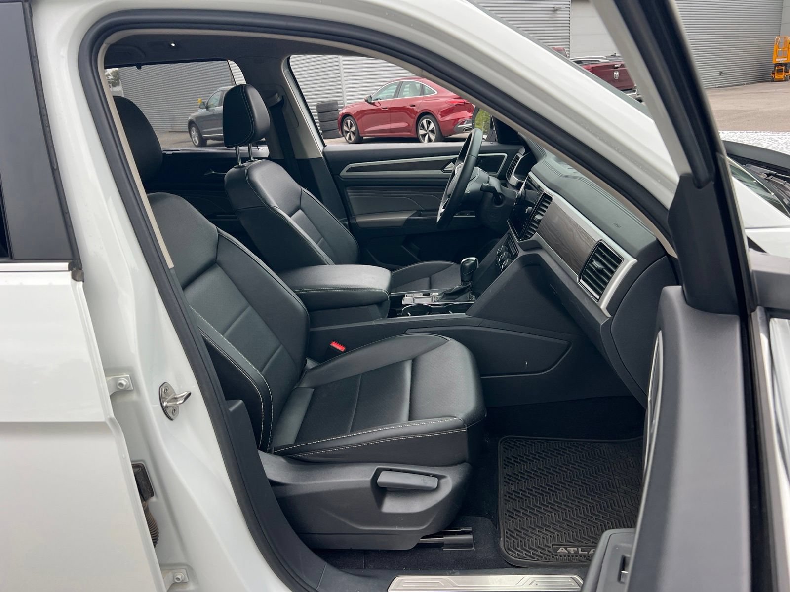 Used 2022 Volkswagen Atlas SE FWD image 37