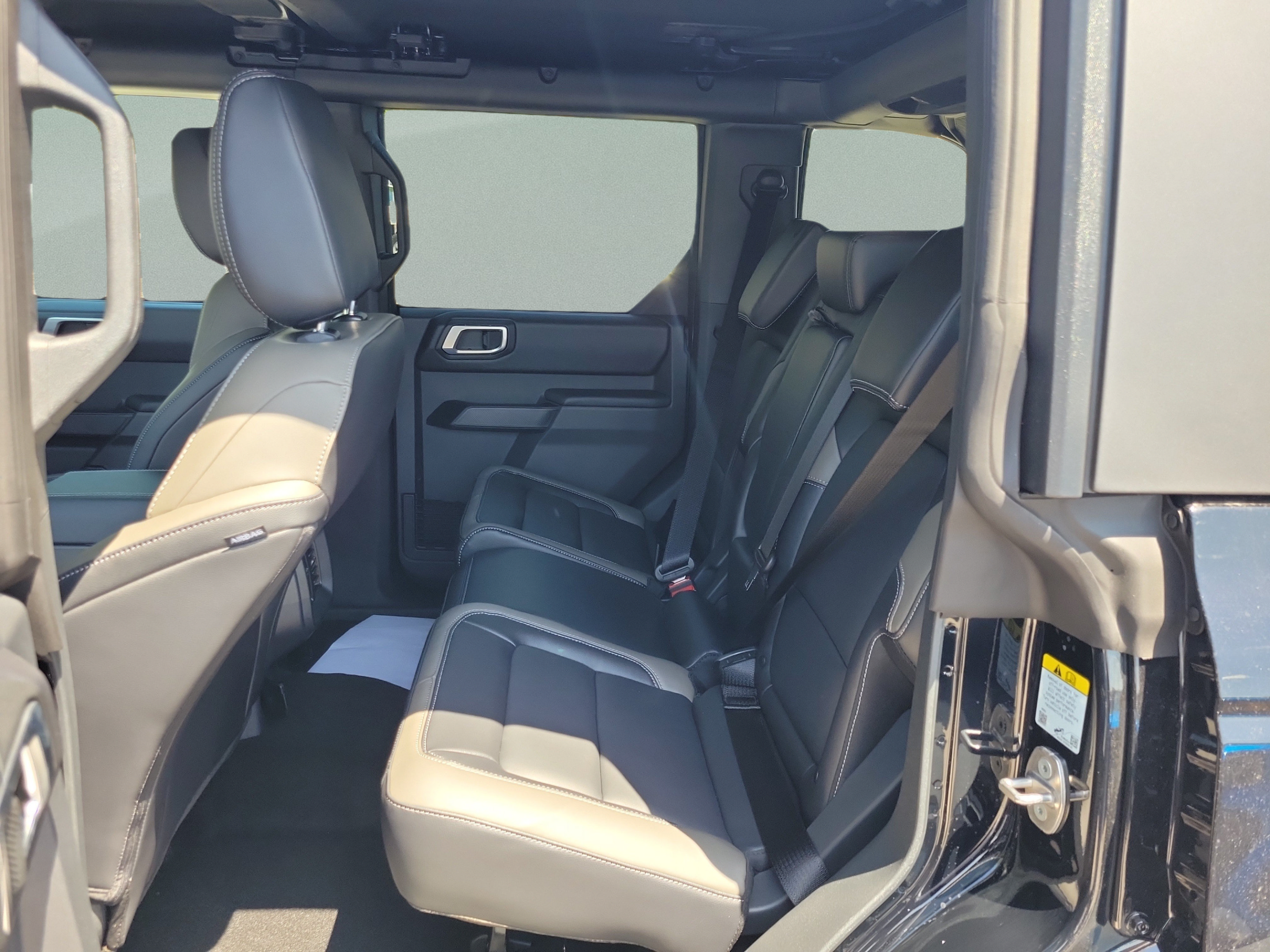 New 2026 Ford Bronco Outer Banks w/ Sasquatch Package AWD/4WD image 13