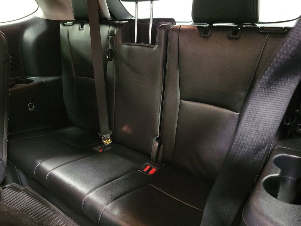 Used 2023 Toyota Highlander XLE FWD image 22