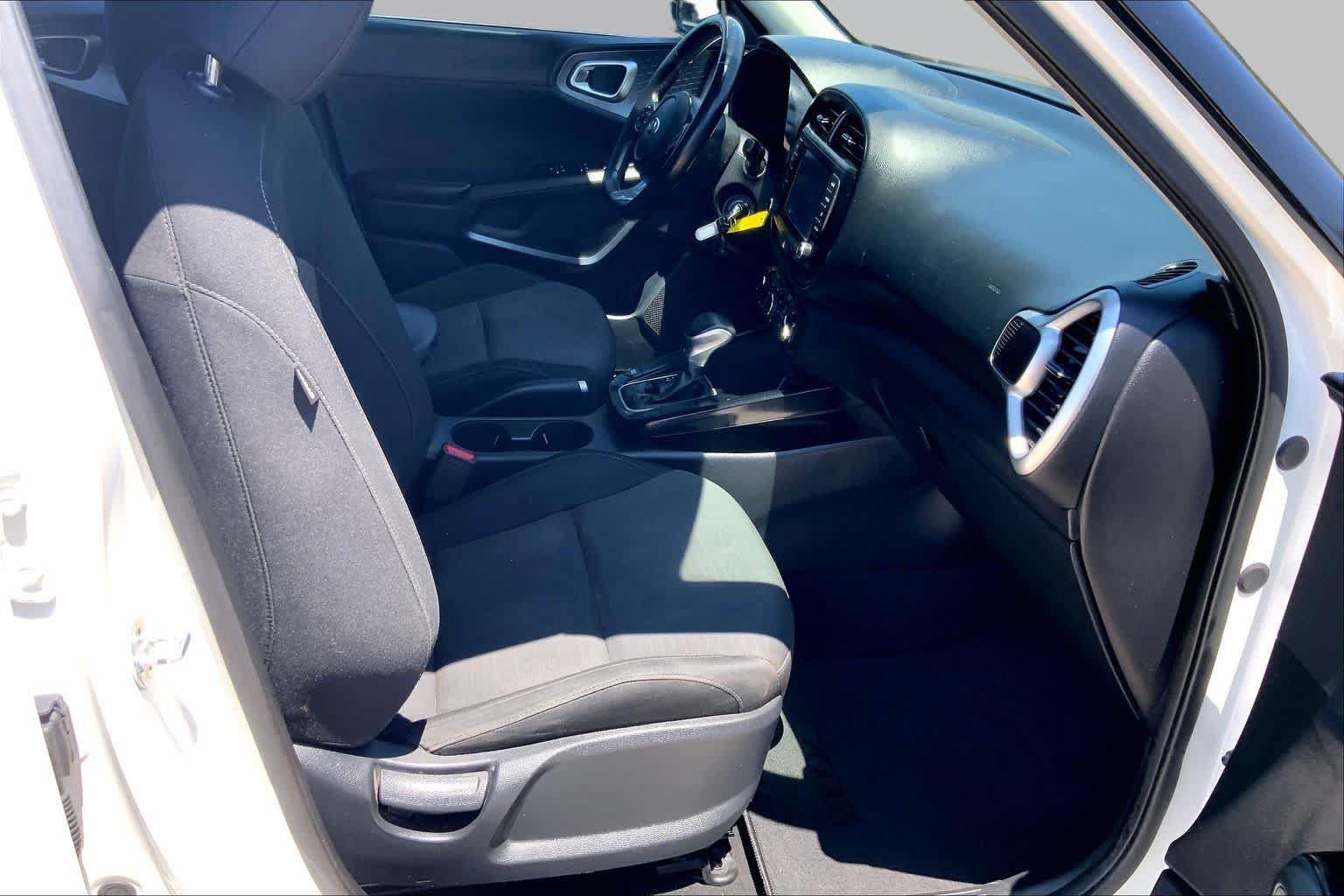 Used 2020 Kia Soul GT-Line FWD image 9