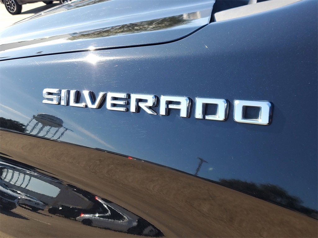 Used 2022 Chevrolet Silverado 1500 LTZ w/ Safety Package II image 9