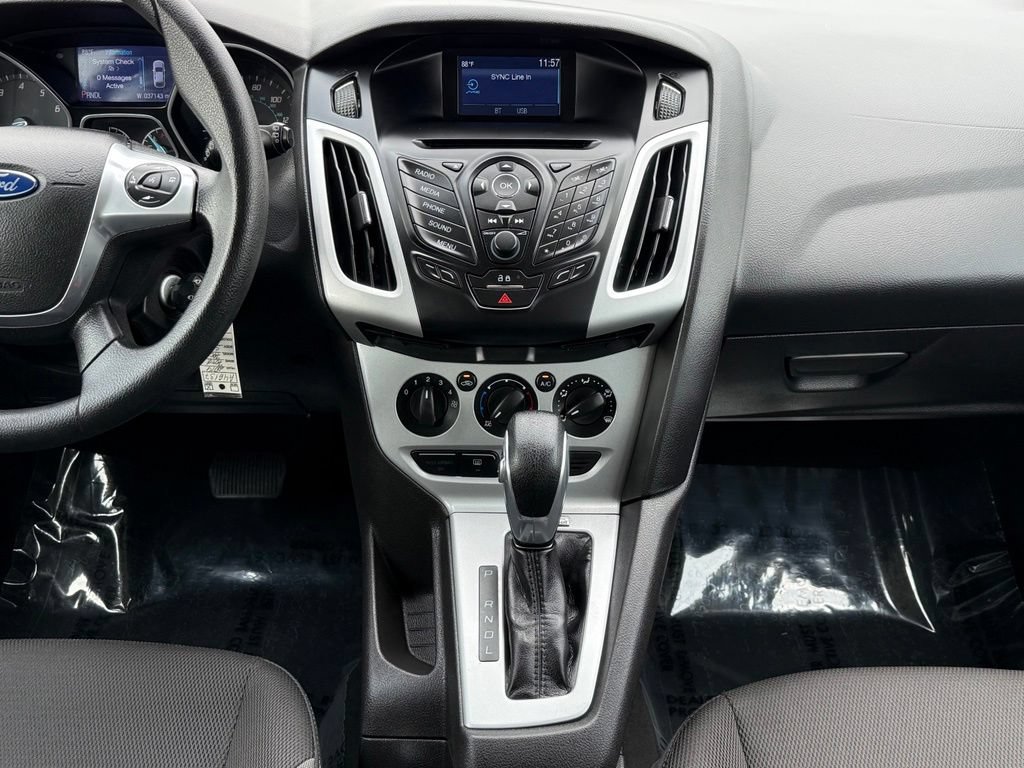 Used 2014 Ford Focus SE FWD image 22