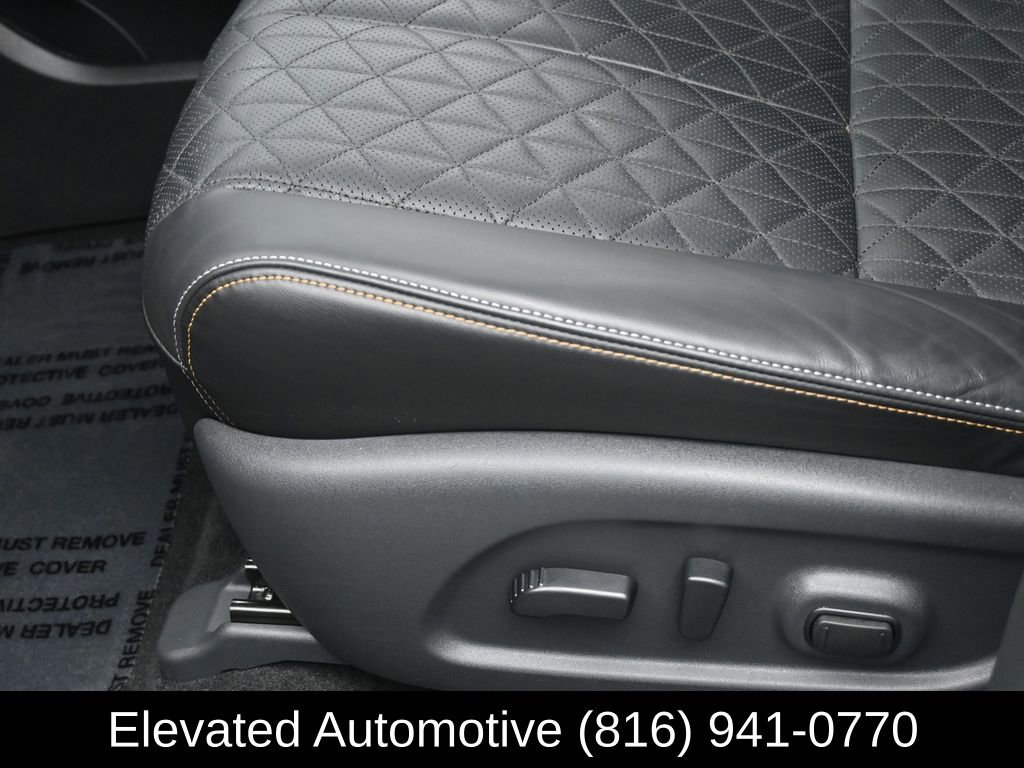 Used 2024 Nissan Murano Platinum w/ Cargo Package image 18