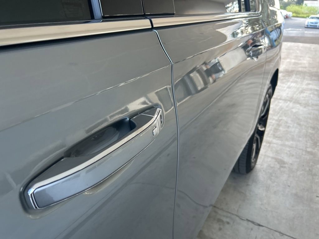 Used 2023 Chevrolet Suburban High Country w/ Max Trailering Package image 18