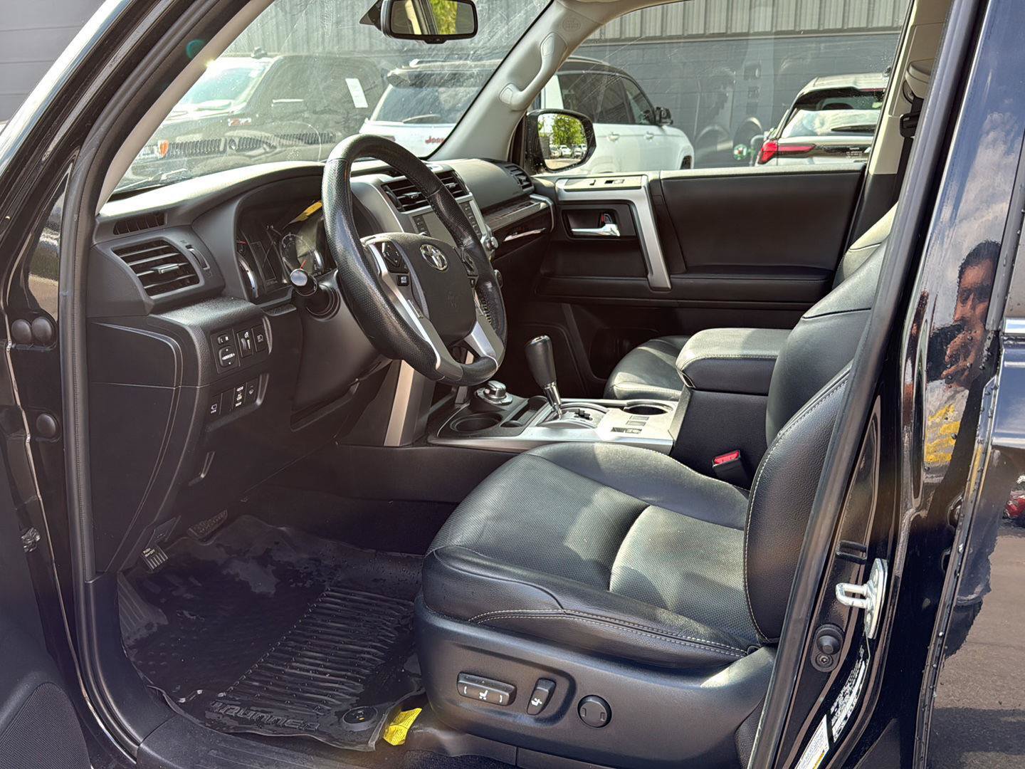 Used 2023 Toyota 4Runner Limited AWD/4WD image 7