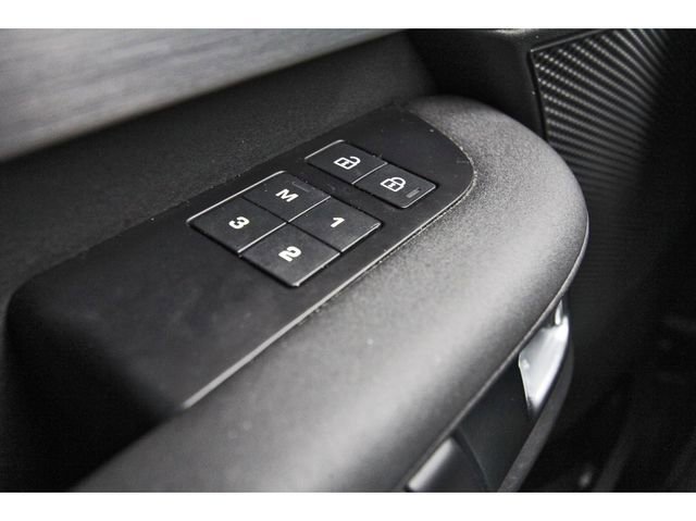 Used 2022 Land Rover Discovery S R-Dynamic image 17