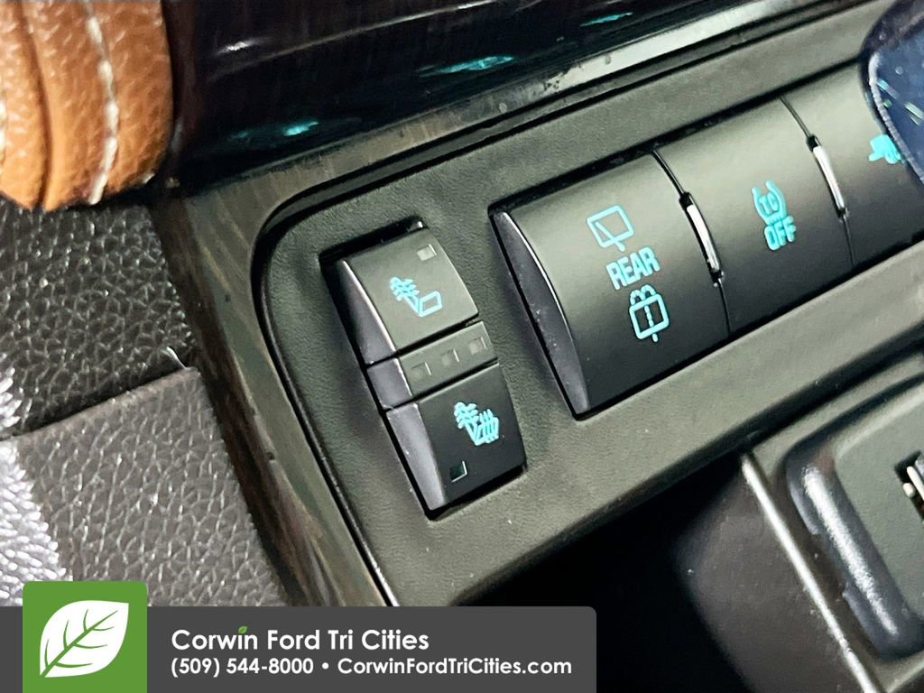 Used 2015 Chevrolet Traverse LT w/ Style and Technology Package image 24