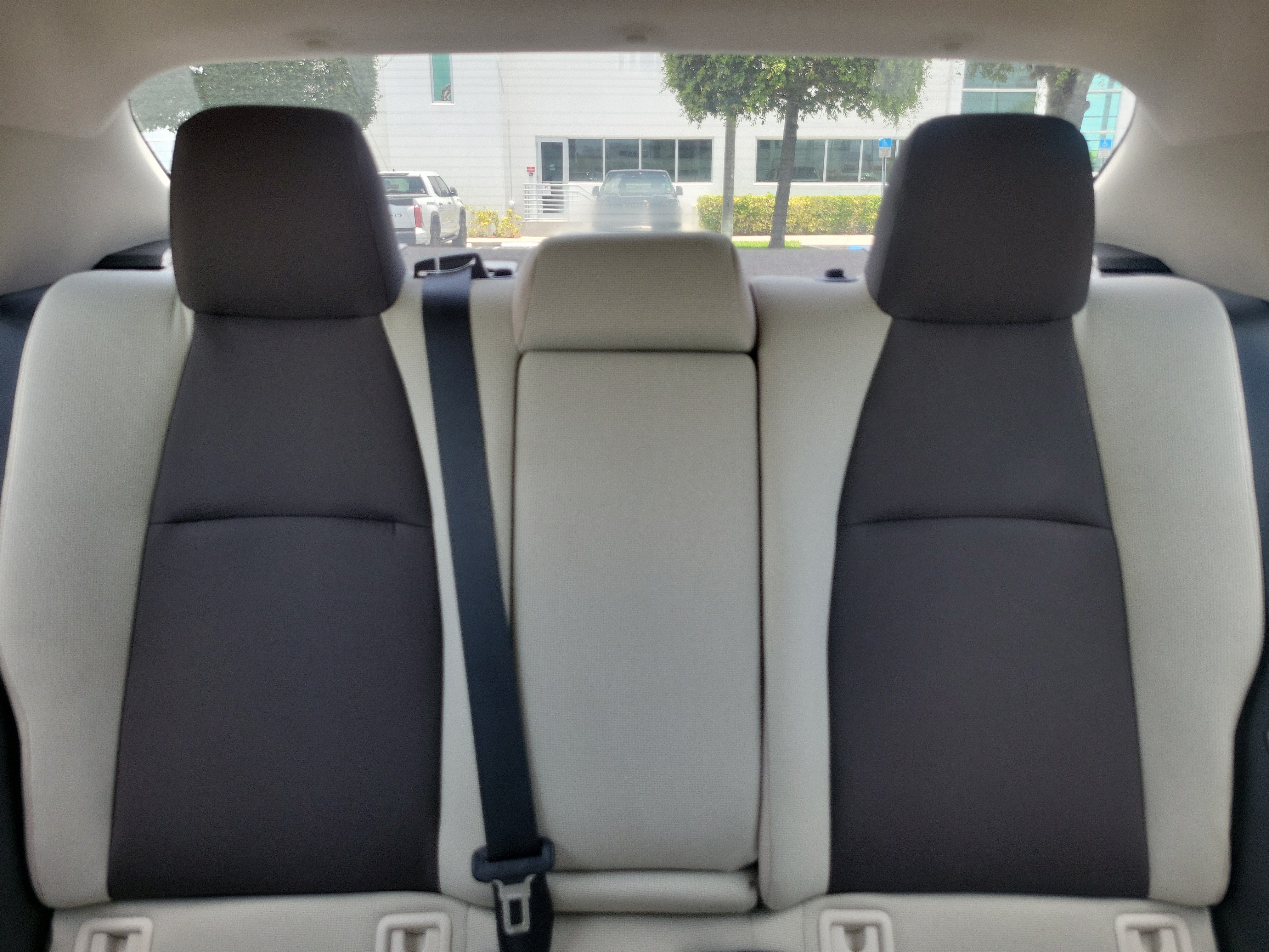 Used 2025 Toyota Corolla LE FWD image 21