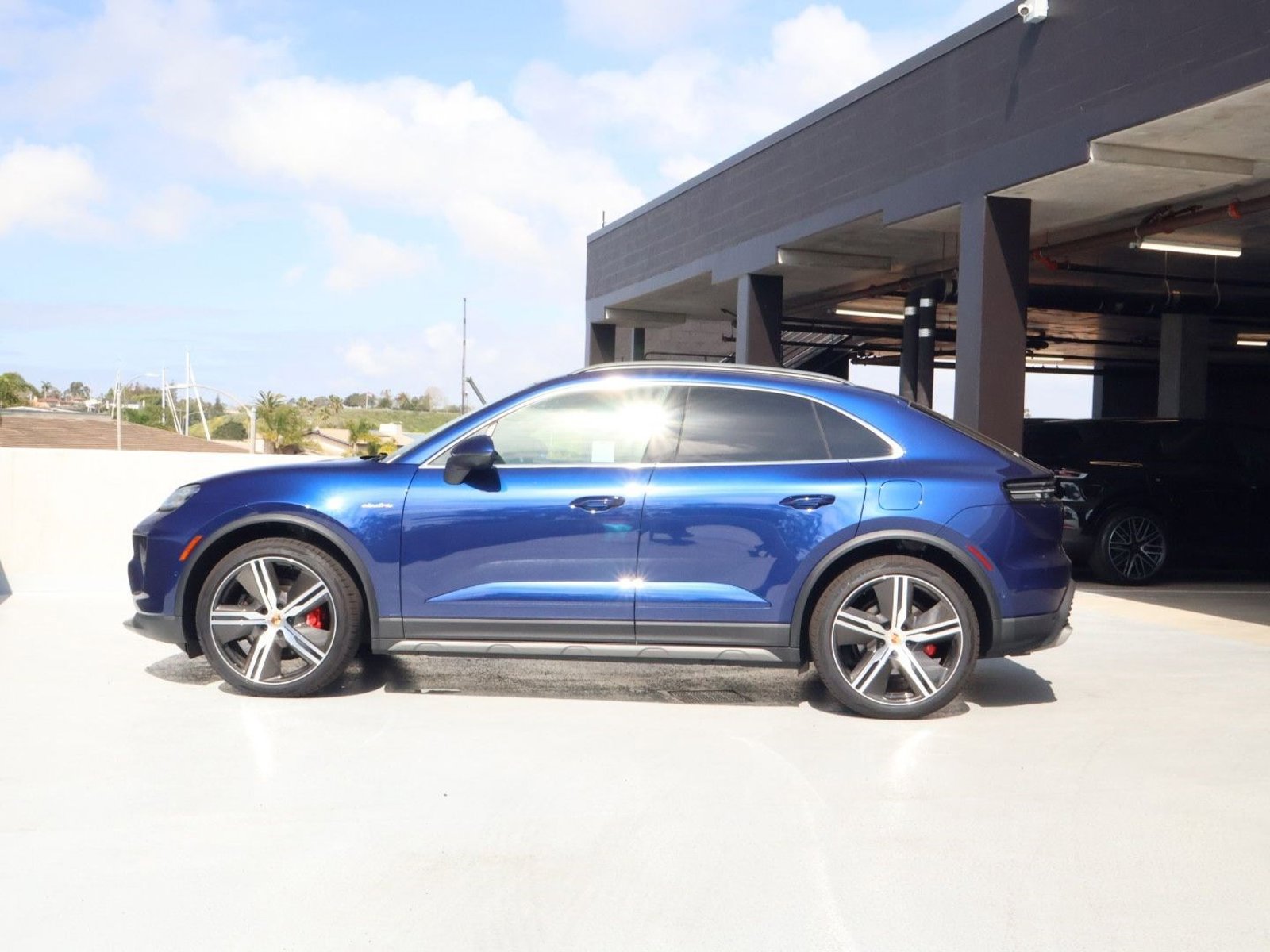 New 2025 Porsche Macan 4S Electric AWD/4WD video 2