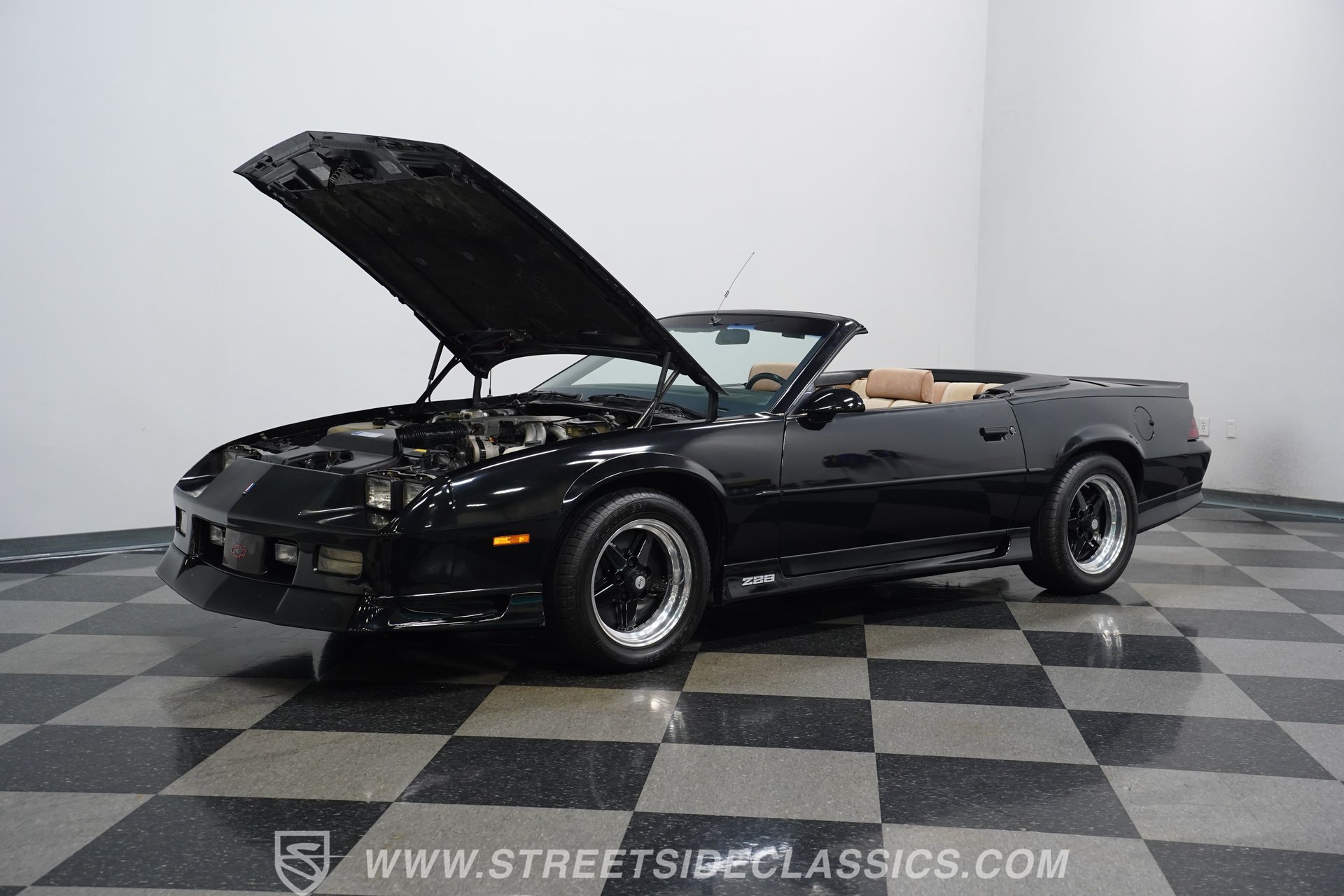 Used 1991 Chevrolet Camaro Z28 RWD image 32