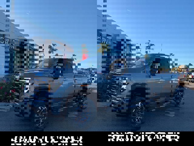 New 2026 GMC Sierra 2500 SLT w/ SLT Premium Package