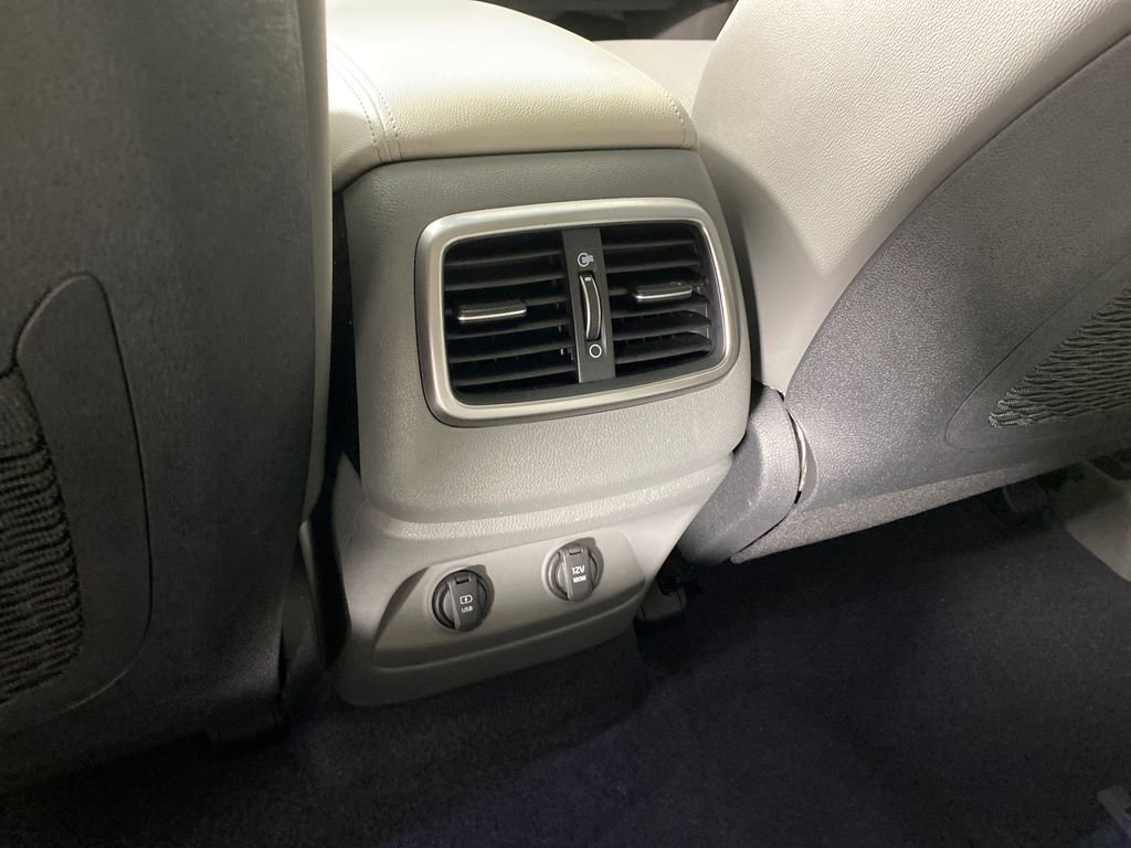 Used 2020 Kia Sorento SX image 31