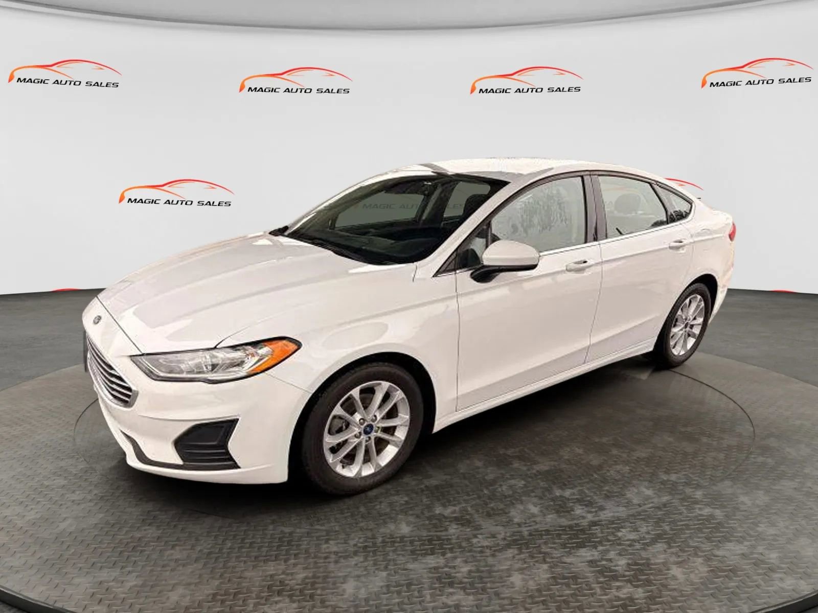 Used 2020 Ford Fusion SE image 6