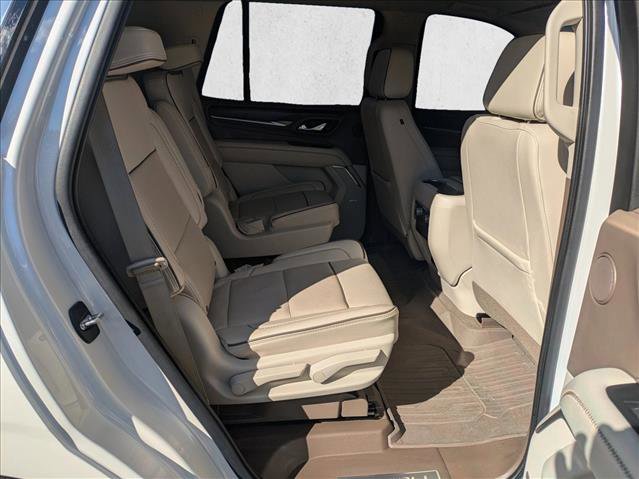 Used 2021 GMC Yukon Denali w/ Denali Premium Package image 17