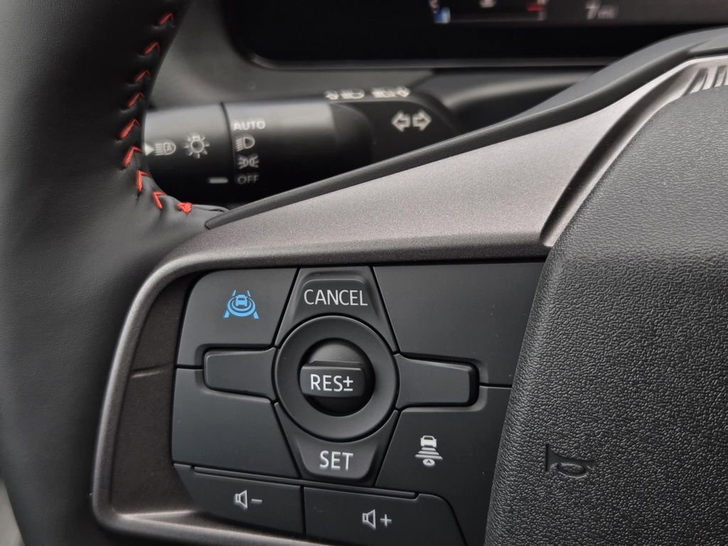 New 2026 Nissan Sentra SR w/ SR Premium Package FWD image 26