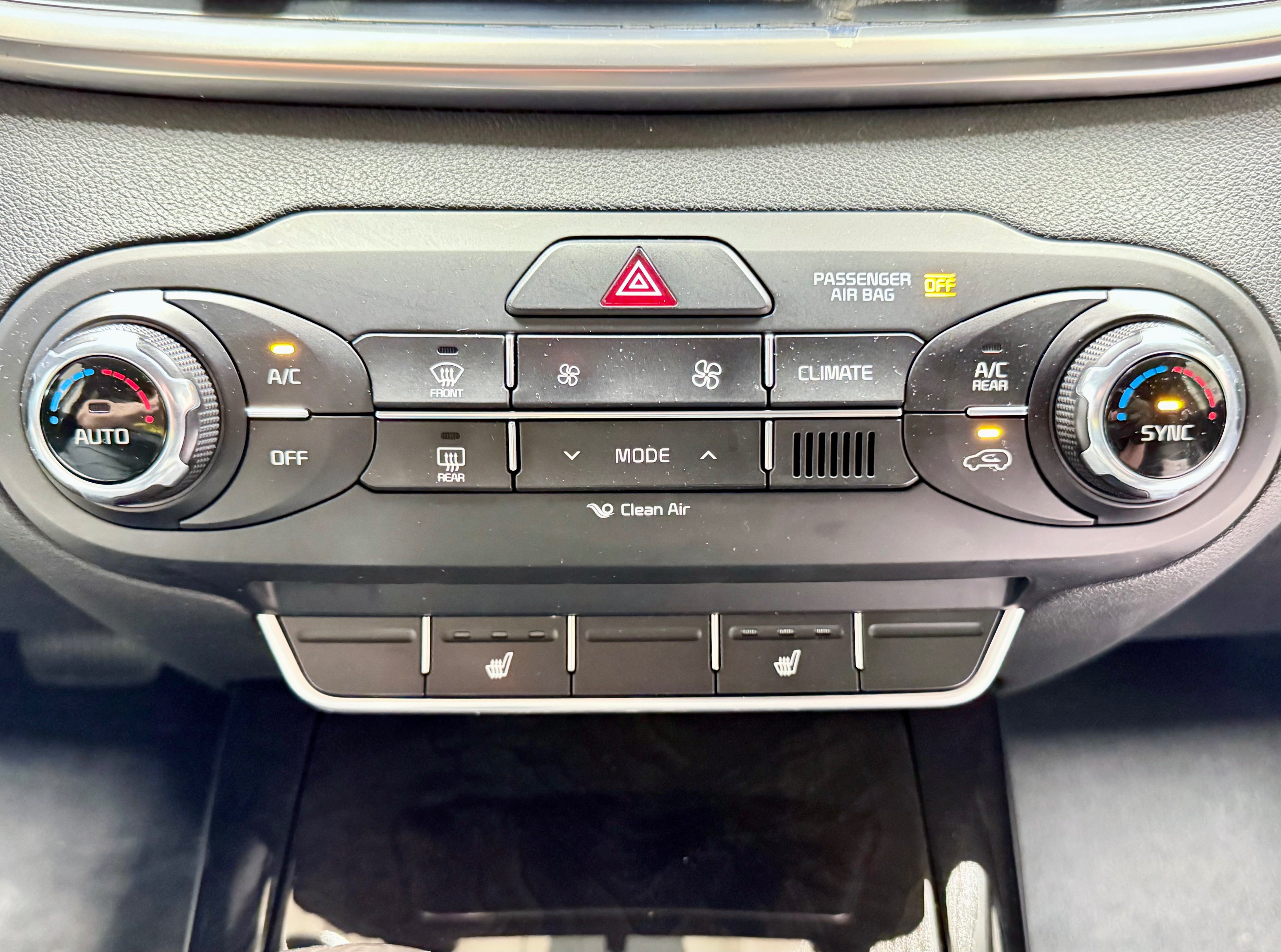 Used 2017 Kia Sorento EX AWD/4WD image 28