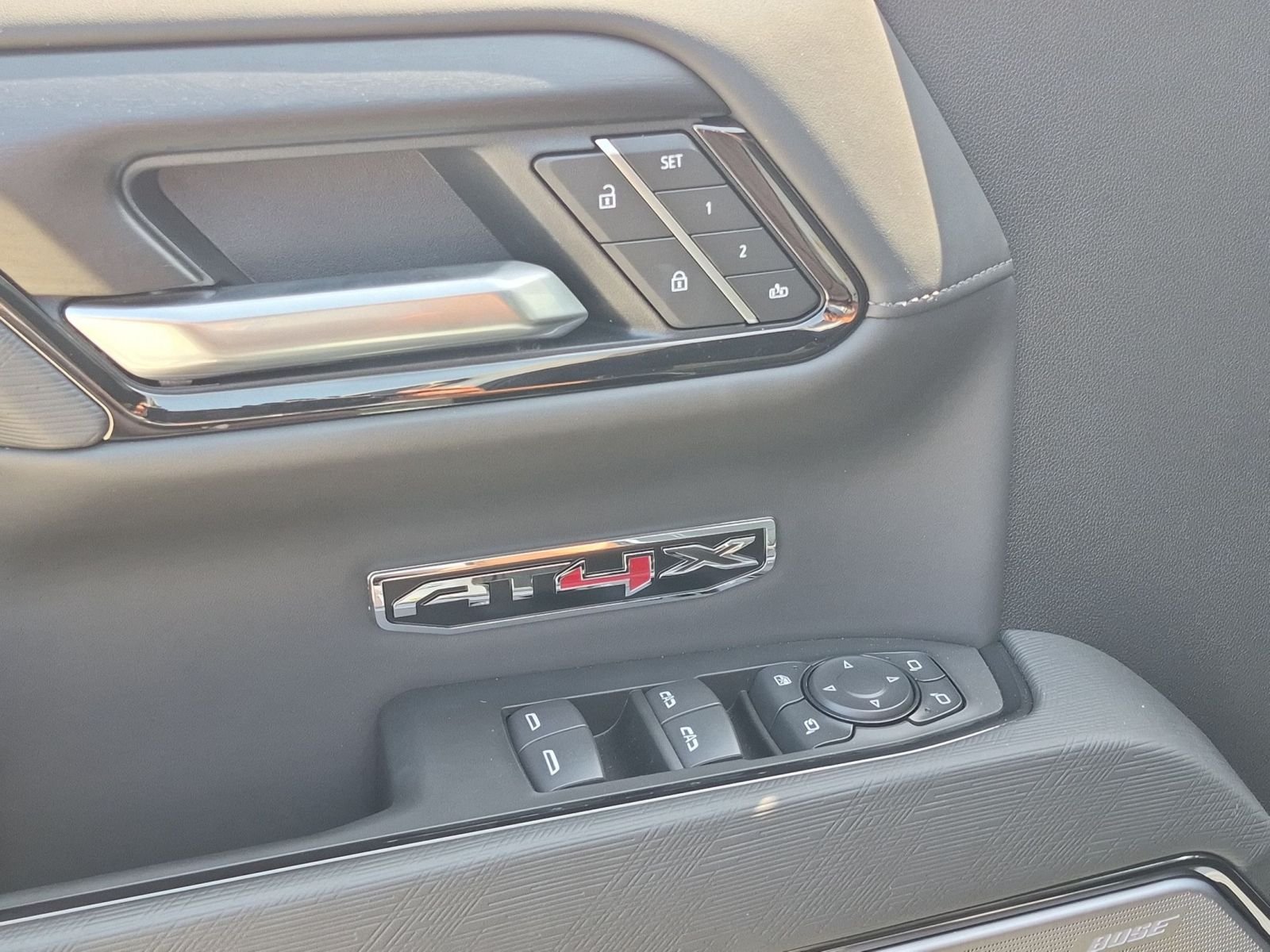 New 2026 GMC Sierra 1500 AT4X w/ LPO, Black Badging Package AWD/4WD image 23