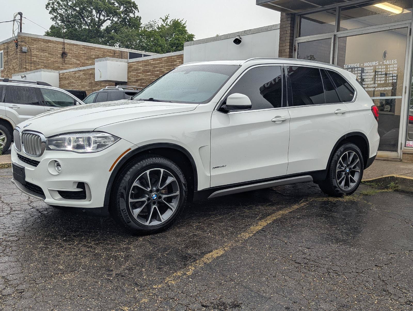 Used 2018 BMW X5 xDrive35i w/ Premium Package AWD/4WD image 5