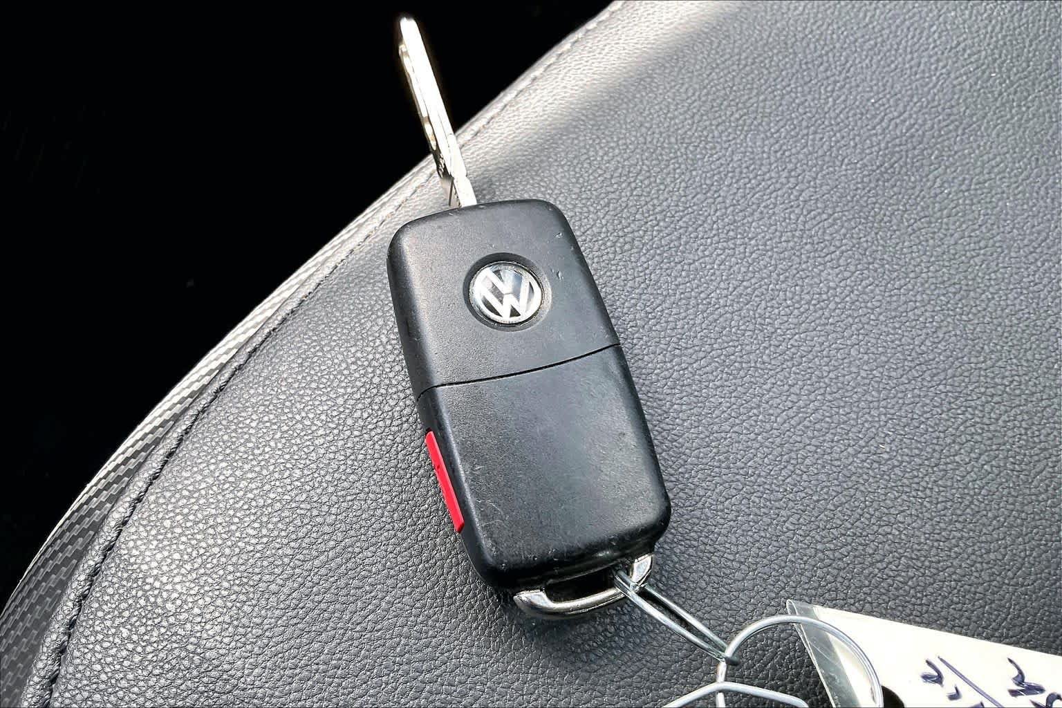 Used 2016 Volkswagen Beetle 1.8T FWD image 15