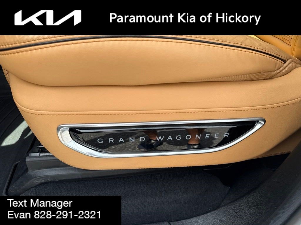 Used 2022 Jeep Grand Wagoneer Series III AWD/4WD image 25