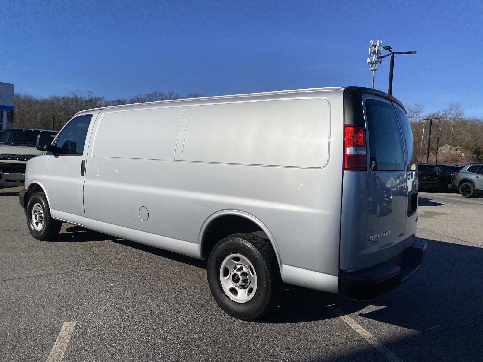 Used 2021 GMC Savana 2500 w/ Communications Package image 3