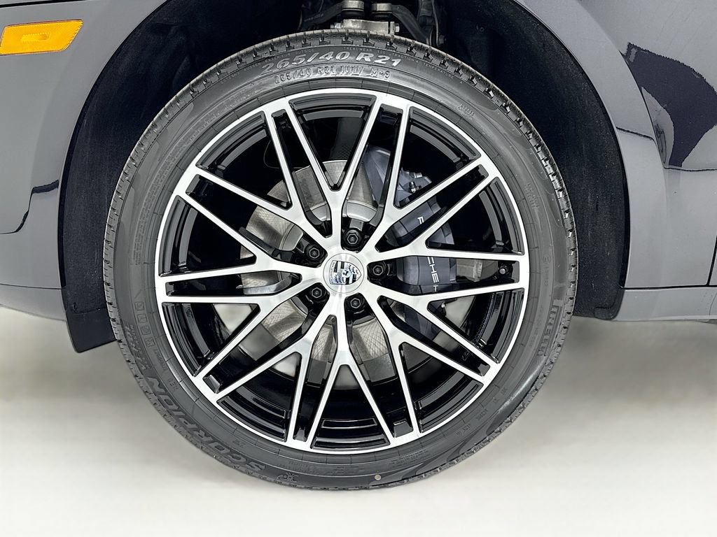 New 2026 Porsche Macan Turbo AWD/4WD image 34