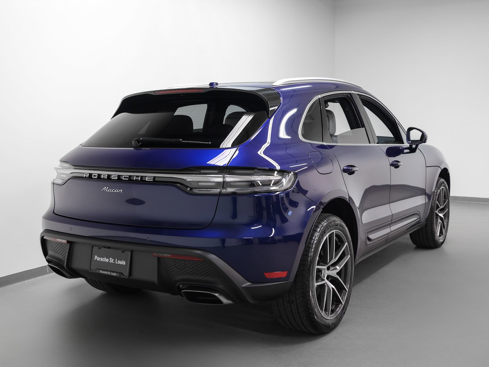 New 2026 Porsche Macan image 12